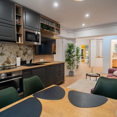Urban Pearl - Old Town - Unique 4Br/3Ba Apartment Бухарест Екстер'єр фото