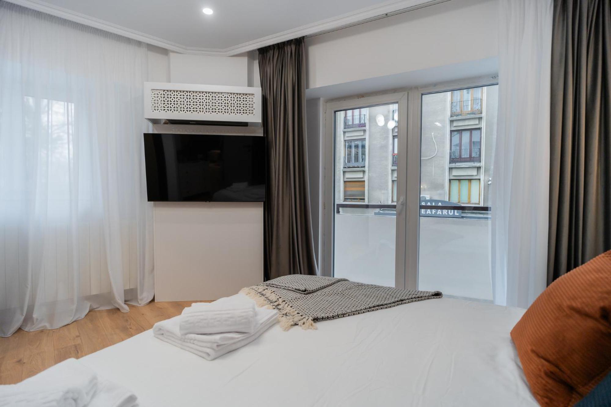 Urban Pearl - Old Town - Unique 4Br/3Ba Apartment Бухарест Екстер'єр фото